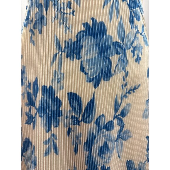 Women’s Endless Blu Medium White Backless Sleeveless Maxi Dress with Blue Floral - Picture 3 of 7